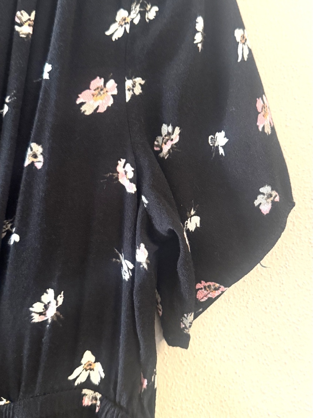 Gap Maternity Black Floral Smocked Waist Midi Dress Size Small - Picture 4 of 8
